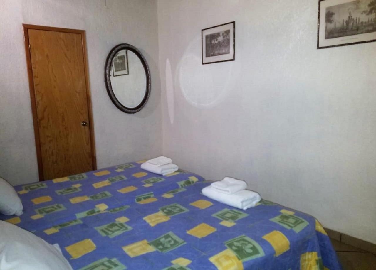 C Huespedes Sn Angel - Confirme Reservacion Al Telefono Siempre - Guest house *